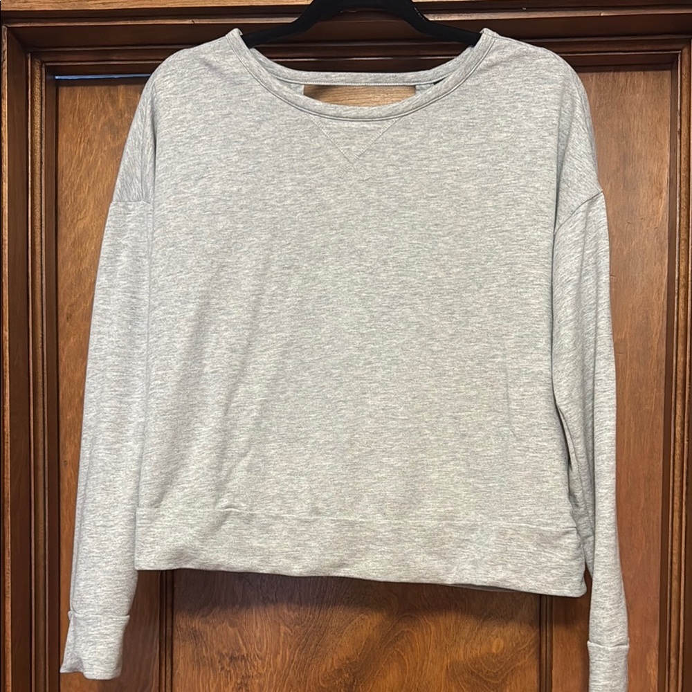 Nike Dri-Fit Gray Open Back Sweatshirt Relaxed Fit